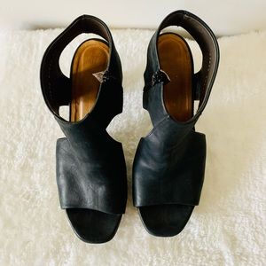 COCLICO Fabiana Heel Sandals